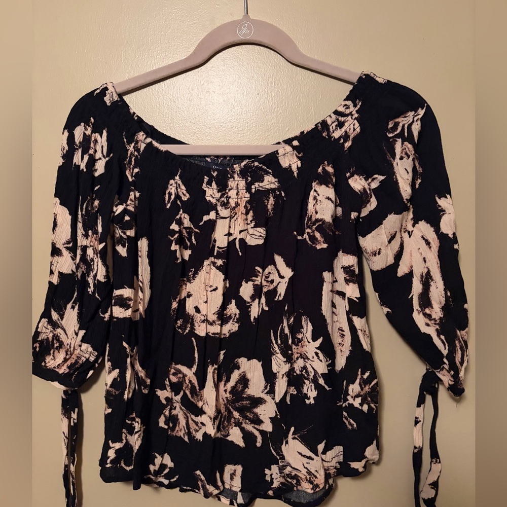 Women’s top size large